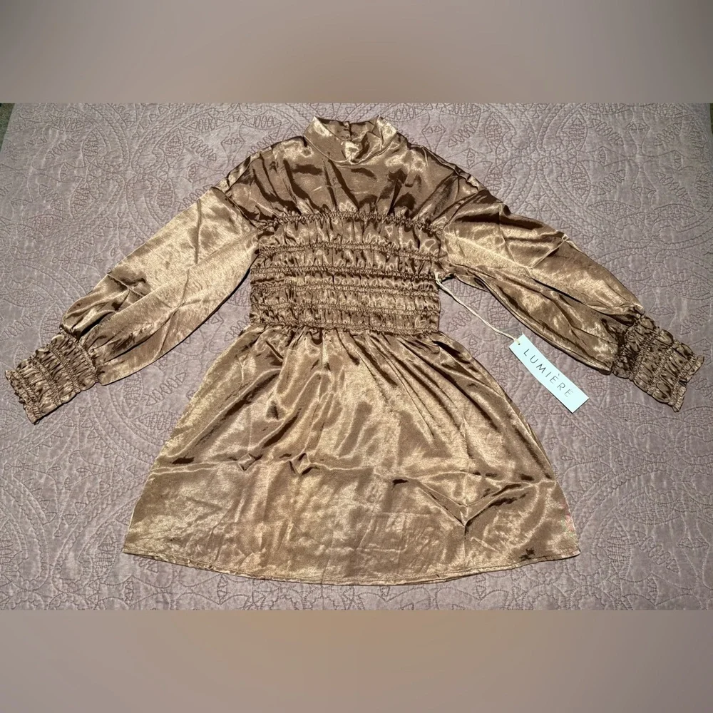 Elegant Metallic Long Sleeve Dress - Picture 5 of 15